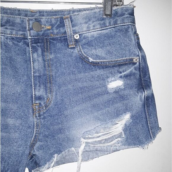 Wednesday Distressed Jean Shorts Size M - Picture 3 of 5
